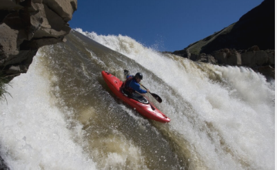 Tyler Bradt jump higher in a 189ft kayak (Official World Record)