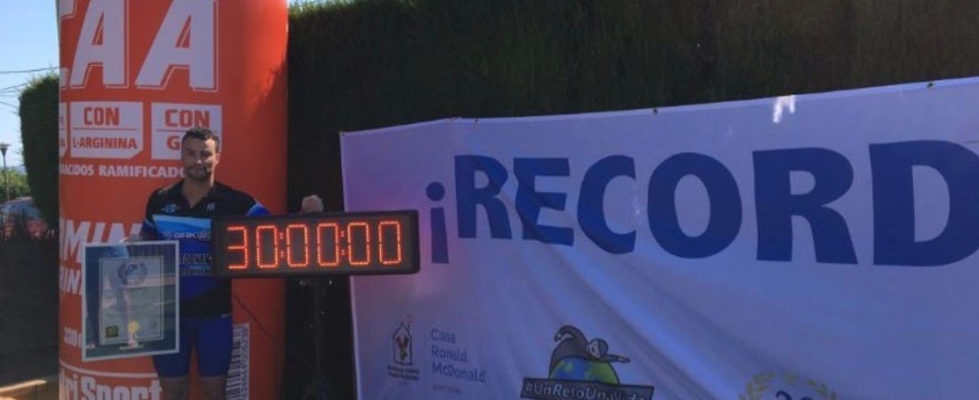 LONGEST CONTINUOUS SWIM BY A MAN IN A COUNTER CURRENT POOL