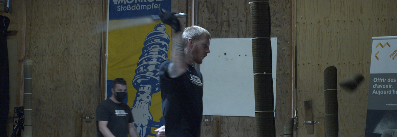 Most one-handed martial-arts sword cuts in one minute (rush straw)