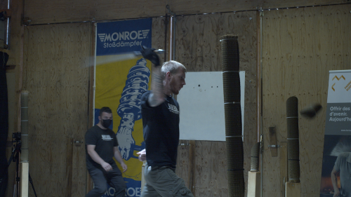 Most one-handed martial-arts sword cuts in one minute (rush straw)
