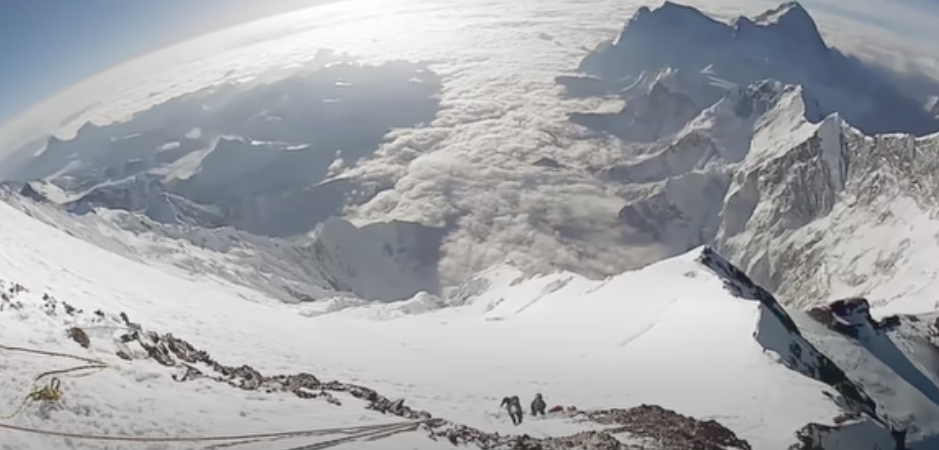 THE MAN WHO HAS CLIMBED MOUNT EVEREST MOST TIMES (24)