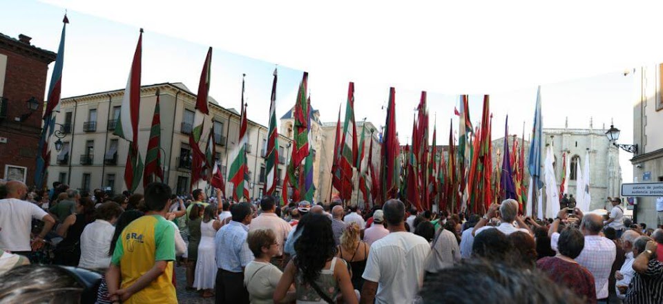 The biggest number of different flags that flew in the wind at the same time