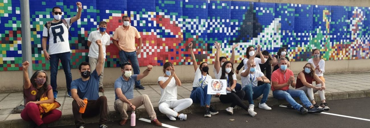 The largest mural made of useless writing instrument material.
