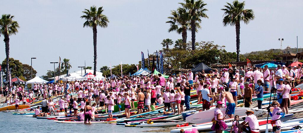 The largest number of people who took part in a standing surfboard class